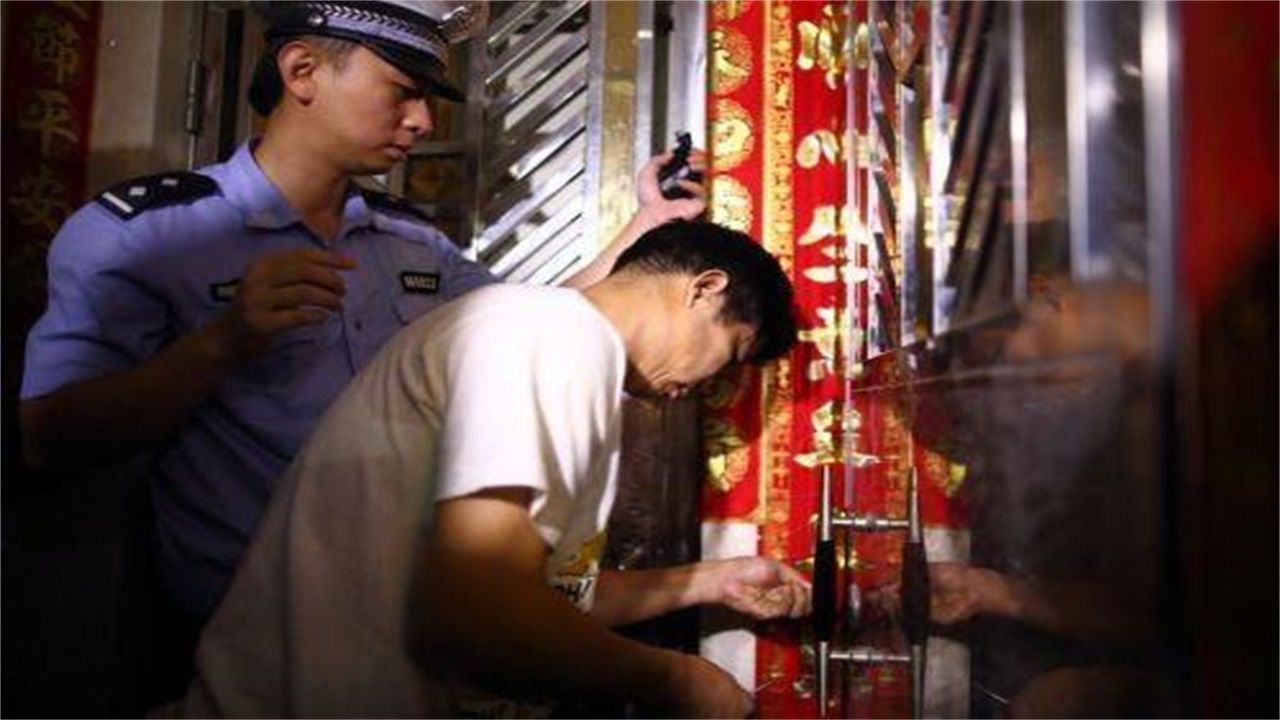 葫芦岛请开锁师傅开了锁后，师傅